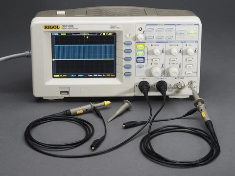 1 GS/s 100MHz Digital Storage Oscilloscope + Extras - DS1102E - DS1102E