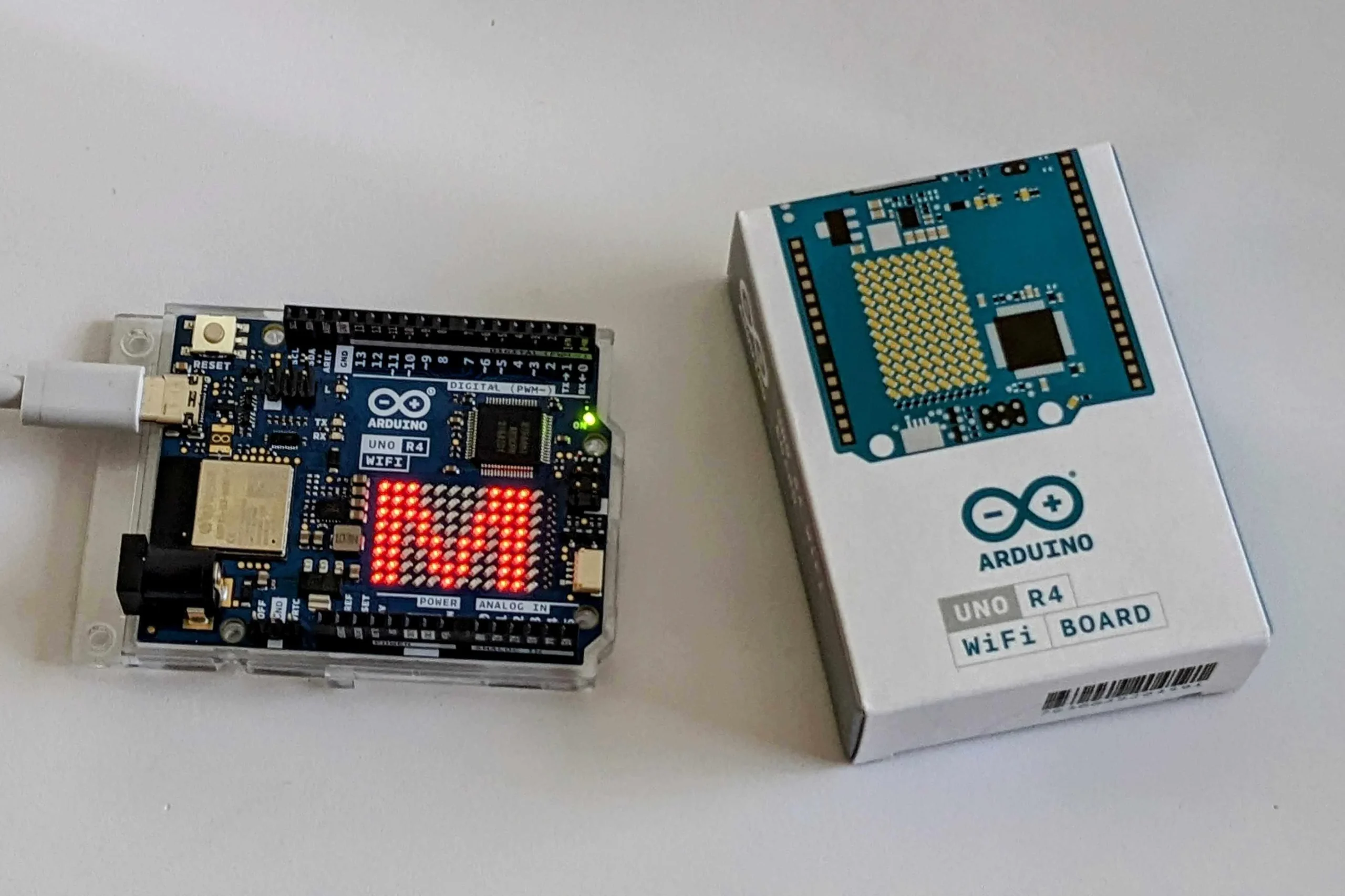 Arduino UNO R4 WiFi