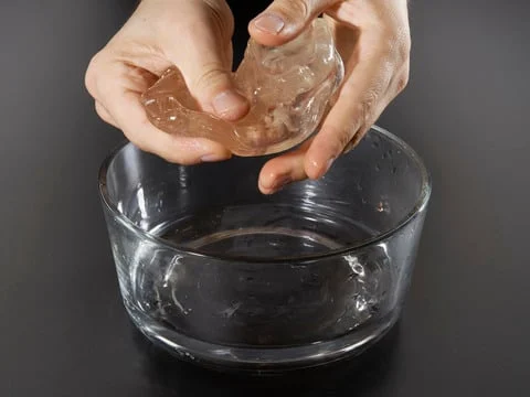 Hand-Moldable Plastic - Low Temperature Thermoplastic - 100g Bag