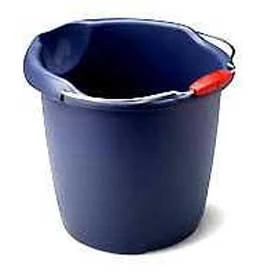 Rubbermaid Roughneck 15 Qt. All-Purpose Bucket with Wire Bail Handle