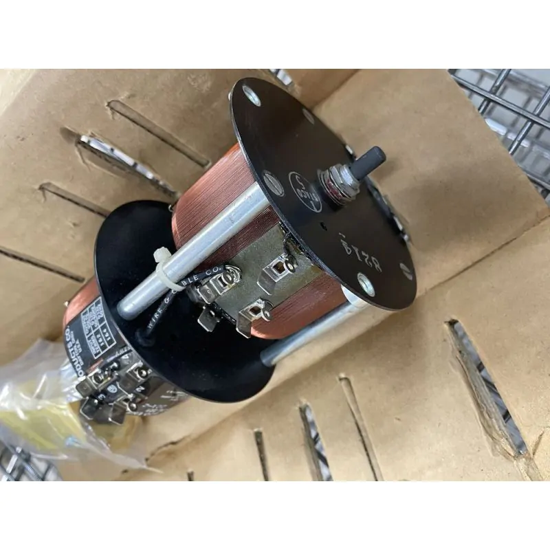 Staco Variac 120VAC Single Phase Input / 0-132VAC Output / 2.25A / Manual Operated, Dual Double Stacked Variable AC Transformer