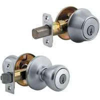 Tylo Keyed Entry Knob & Deadbolt Combo Pack, Satin Chrome